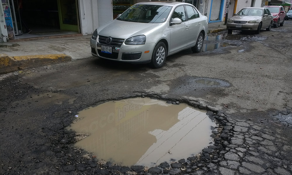 Ayuntamiento desembolsa 6 mil pesos por vialidades en mal estado